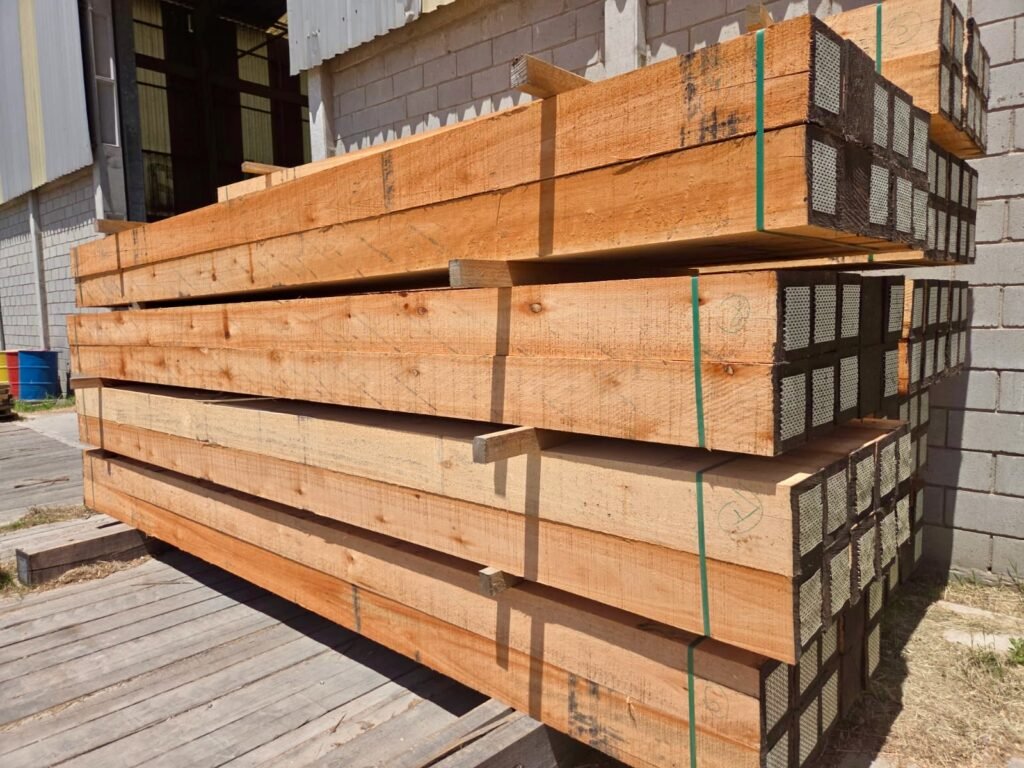 Clear Eucalyptus timber grade is visible. Superior raw material and low defects means stronger wood and greater longevity.